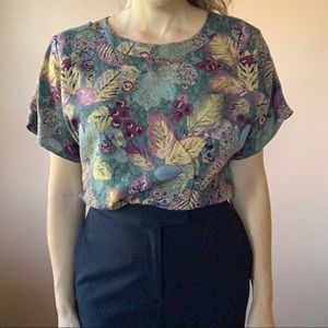 Vintage Berries & Foliage Button Back Top